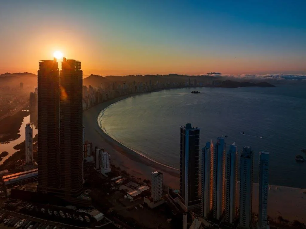 Yachthouse by Pininfarina: Ultra-Luxury Penthouse with Private Helipad in Barra Sul