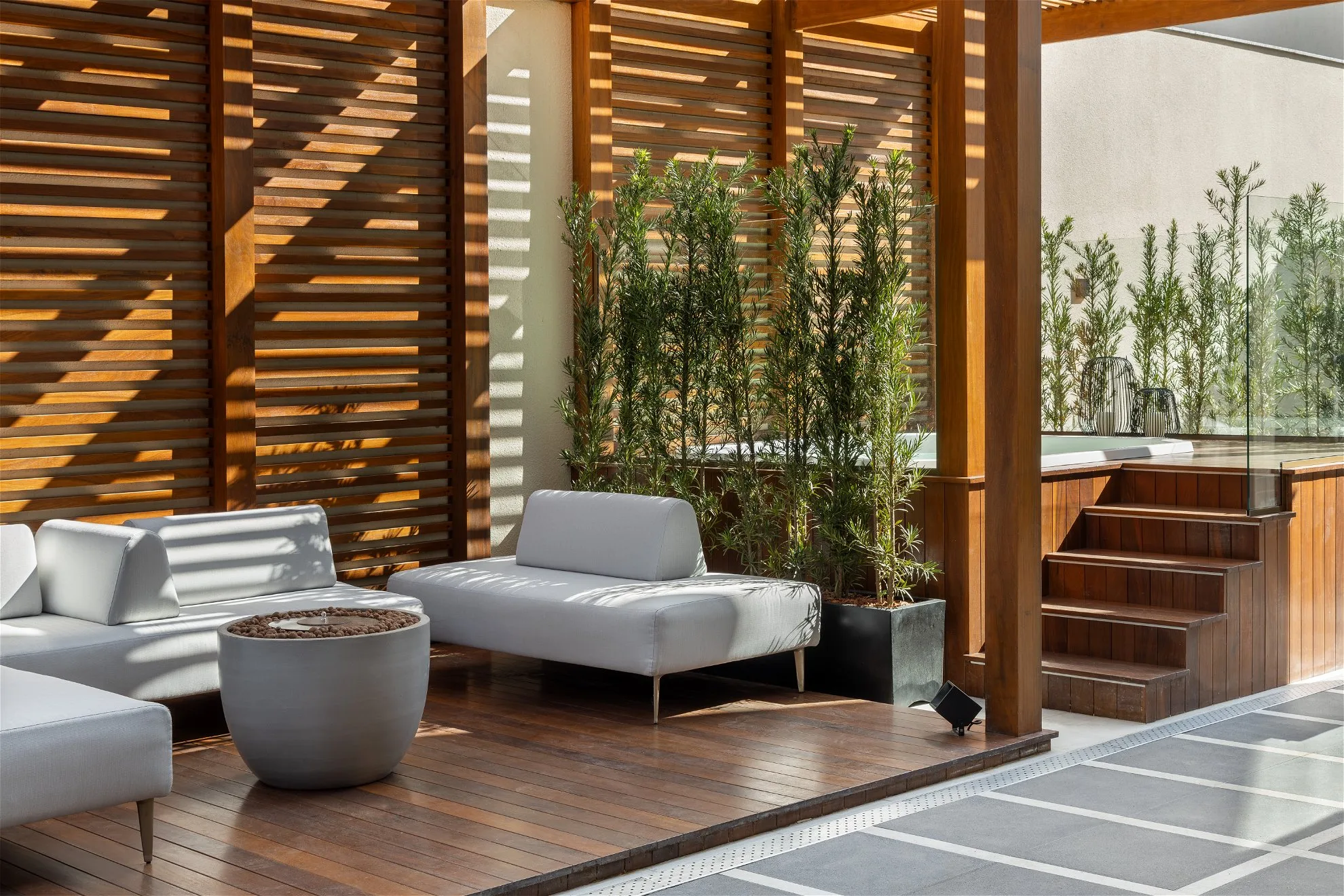 Admirá by Arrka: Luxury Duplex with Rooftop Resort in Balneário Camboriú