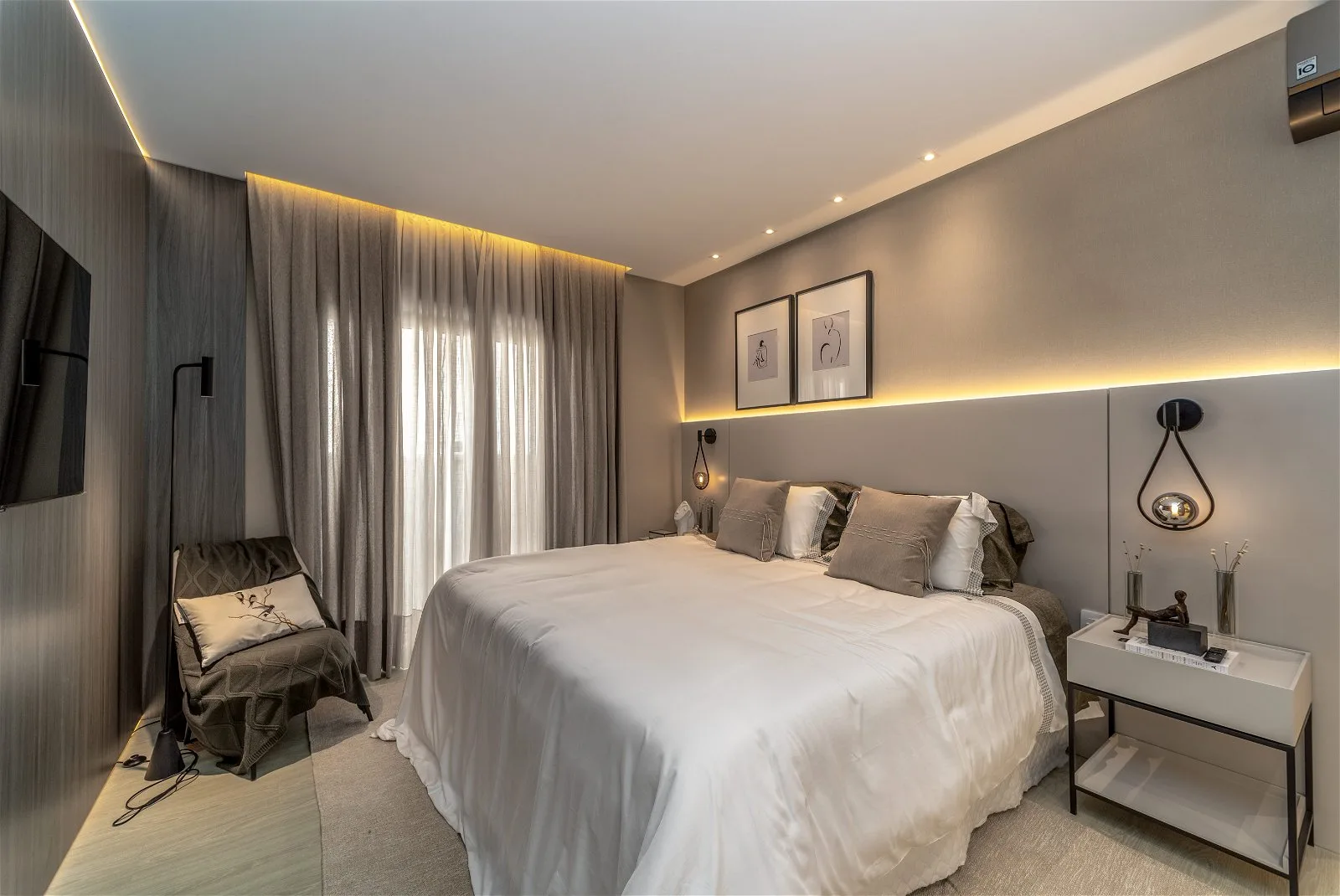 Ibiza Tower: Oceanfront Residence with Private Spa in Avenida Atlântica