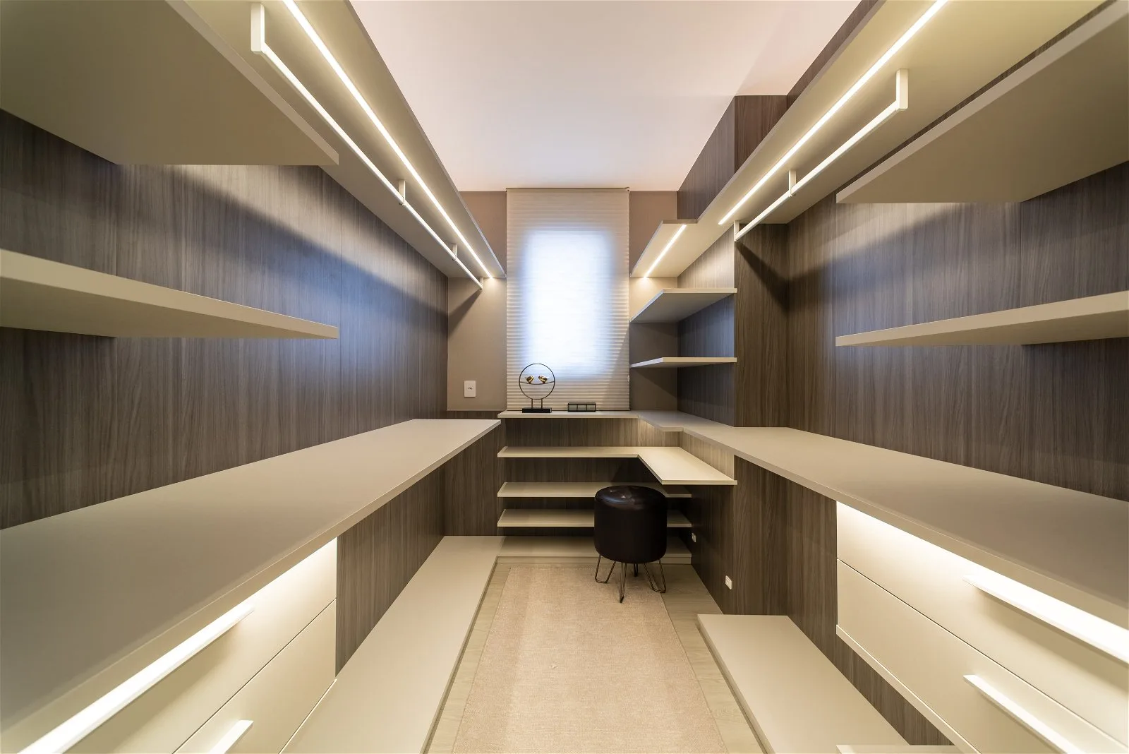 Ibiza Tower: Oceanfront Residence with Private Spa in Avenida Atlântica