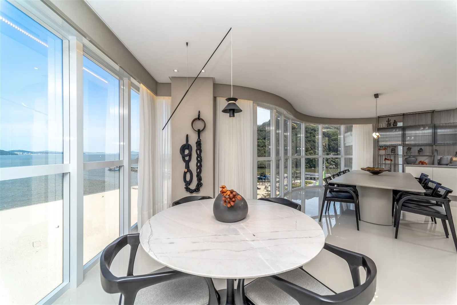 Ibiza Tower: Oceanfront Residence with Private Spa in Avenida Atlântica