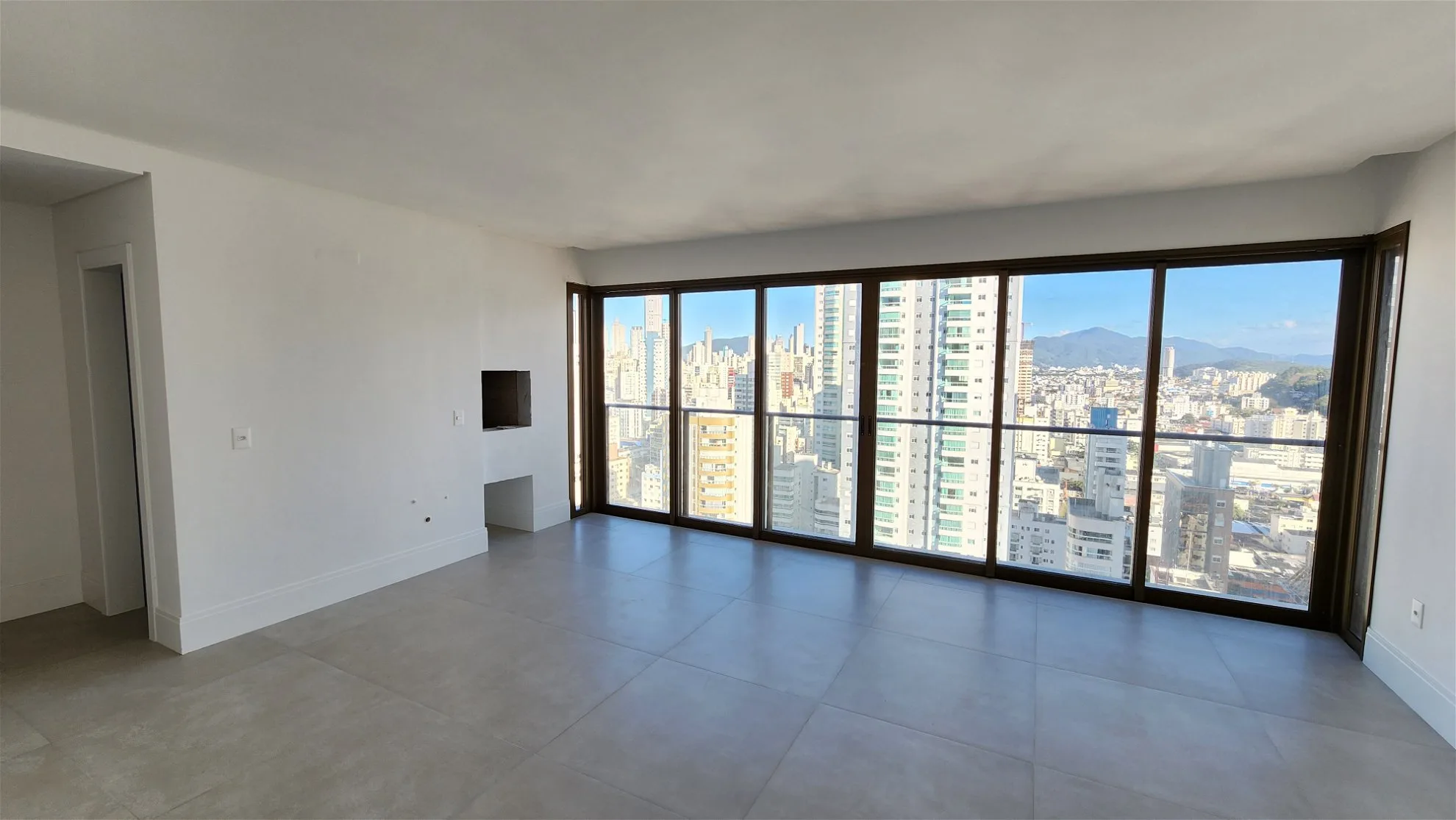 Admirá by Arrka: Luxury Apartment with Rooftop Sanctuary in Centro