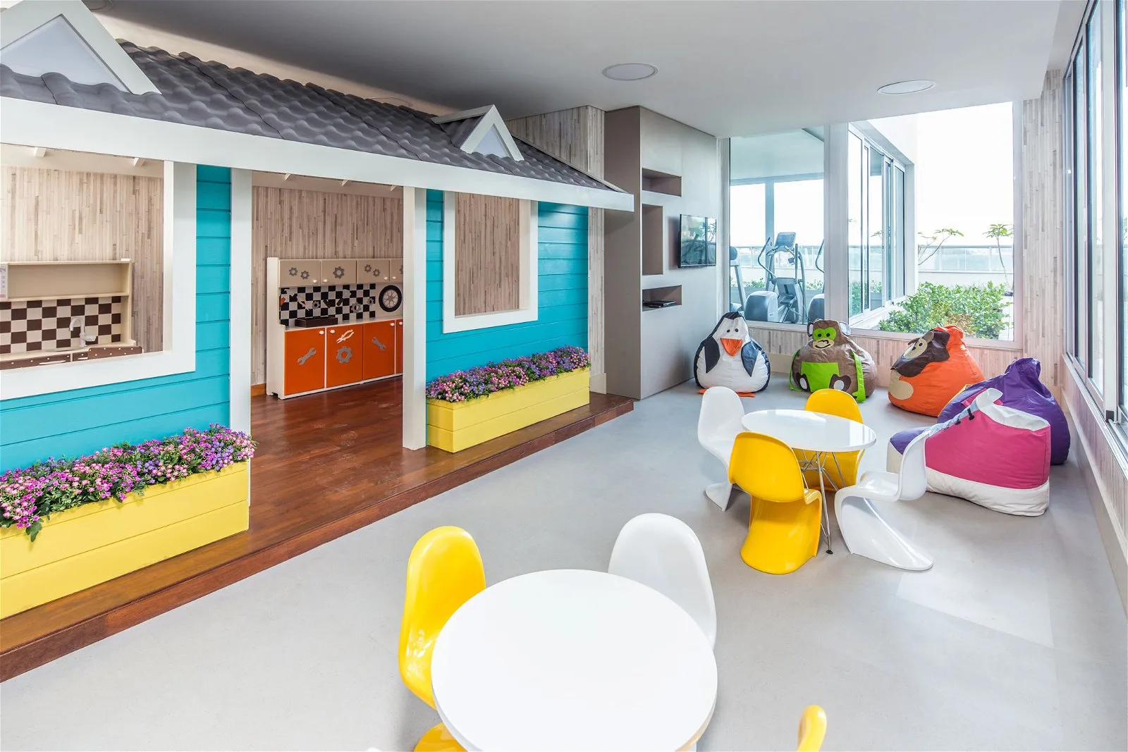 Ibiza Tower: Oceanfront Residence with Private Spa in Avenida Atlântica