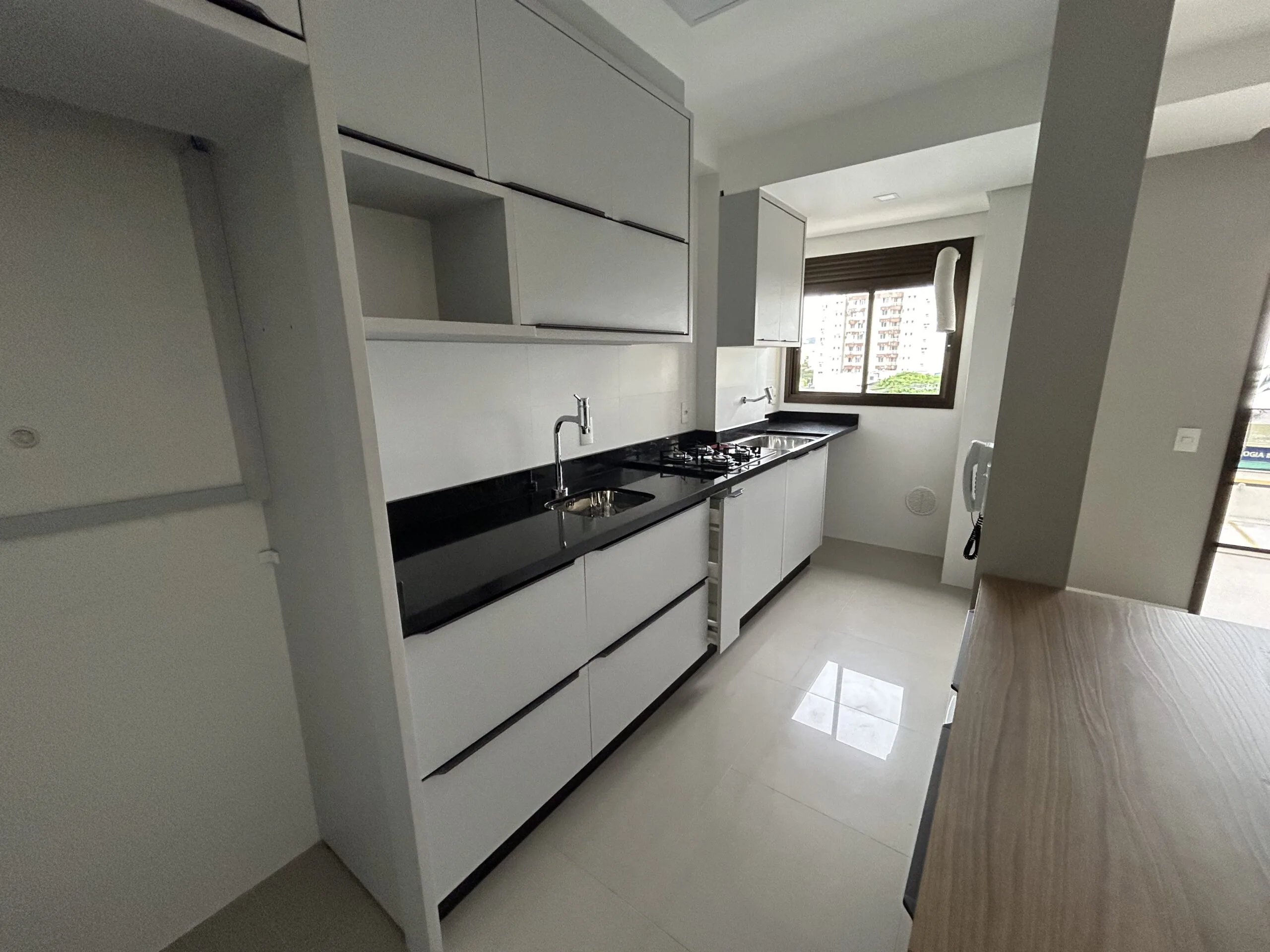 Residencial Inês de Castro: Premium House with Private Garden in Trindade