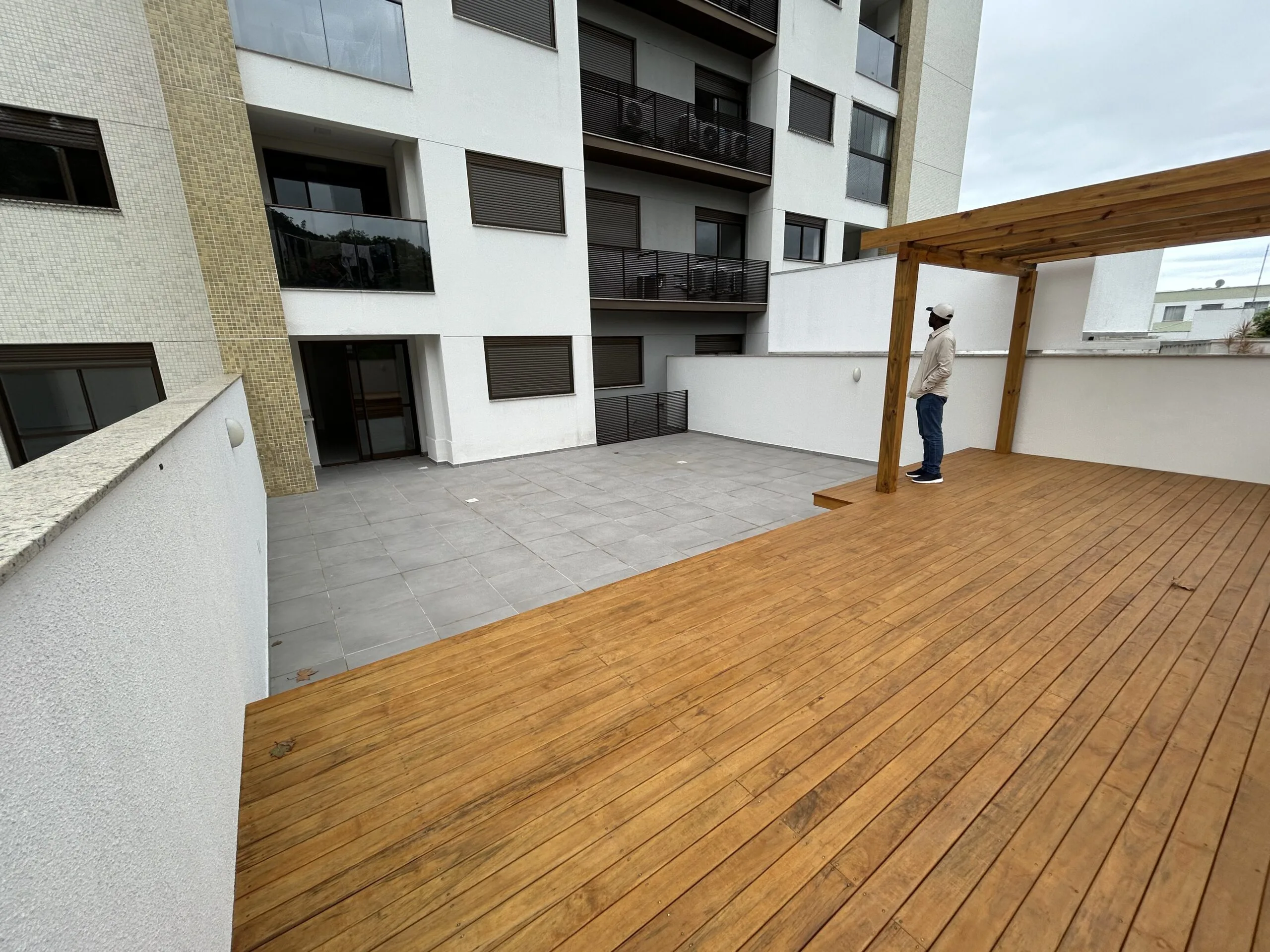 Residencial Inês de Castro: Premium House with Private Garden in Trindade