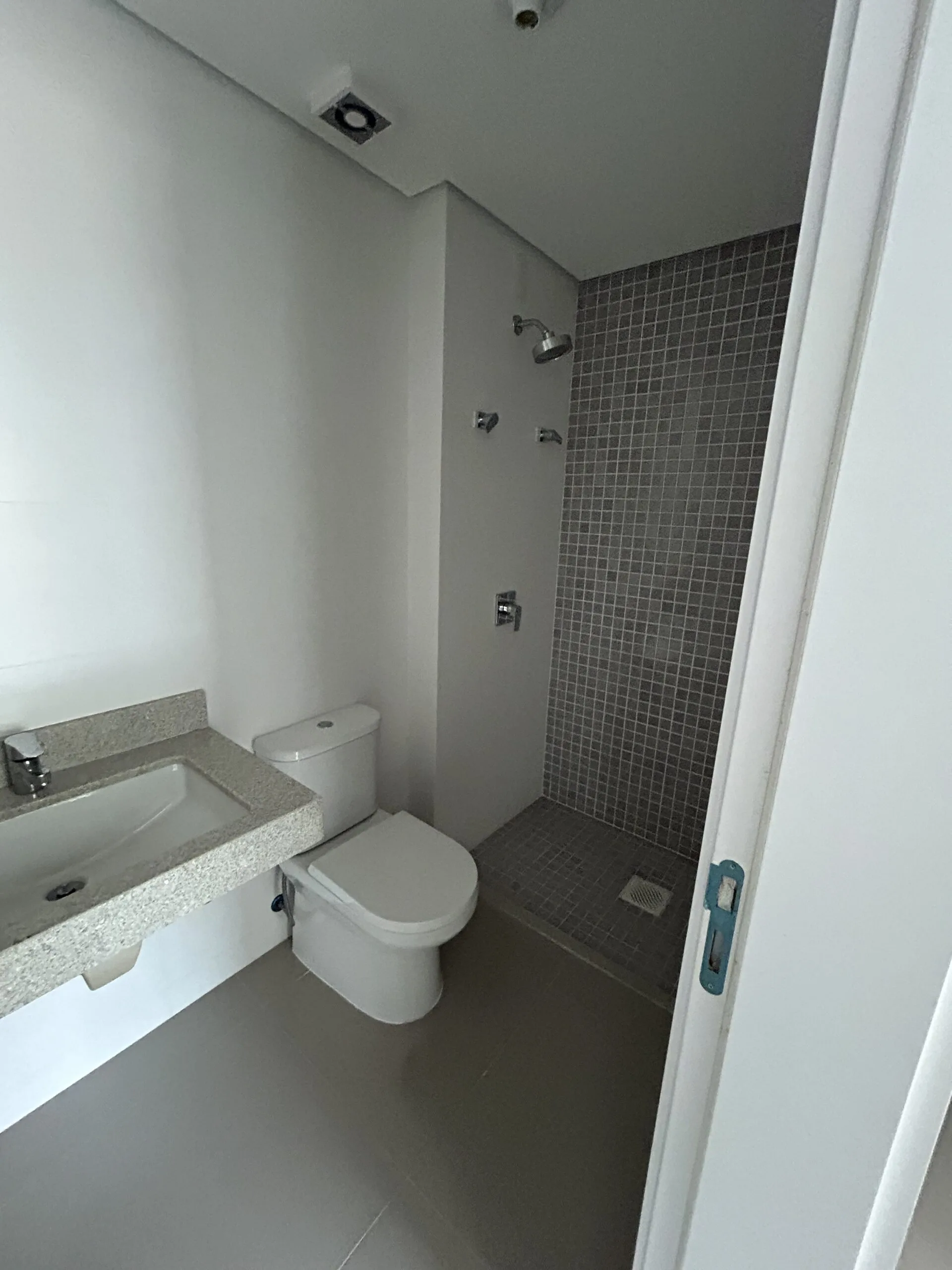Residencial Inês de Castro: Premium House with Private Garden in Trindade