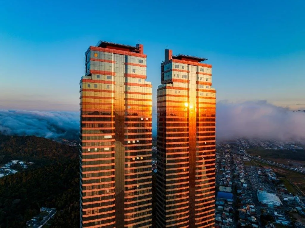 Yachthouse by Pininfarina: Exquisitely Furnished Luxury Residence in Balneário Camboriú