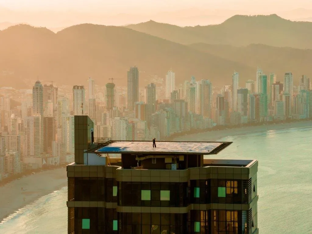 Yachthouse by Pininfarina: Exquisitely Furnished Luxury Residence in Balneário Camboriú