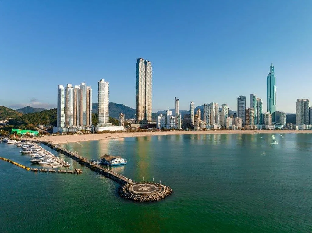 Yachthouse by Pininfarina: Ultra-Luxury Penthouse with Private Helipad in Barra Sul