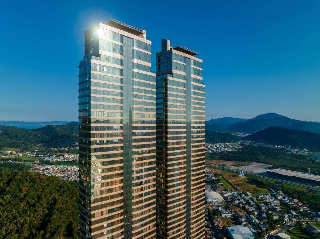 Yachthouse by Pininfarina: Exquisitely Furnished Luxury Residence in Balneário Camboriú