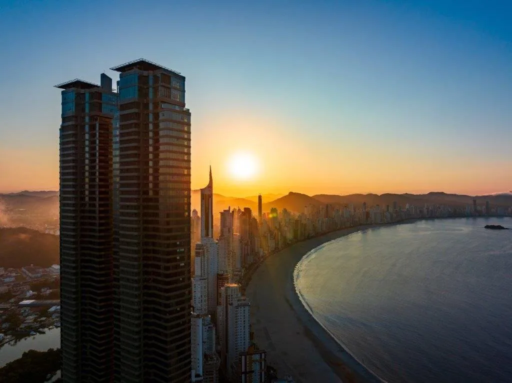 Yachthouse by Pininfarina: Ultra-Luxury Penthouse with Private Helipad in Barra Sul