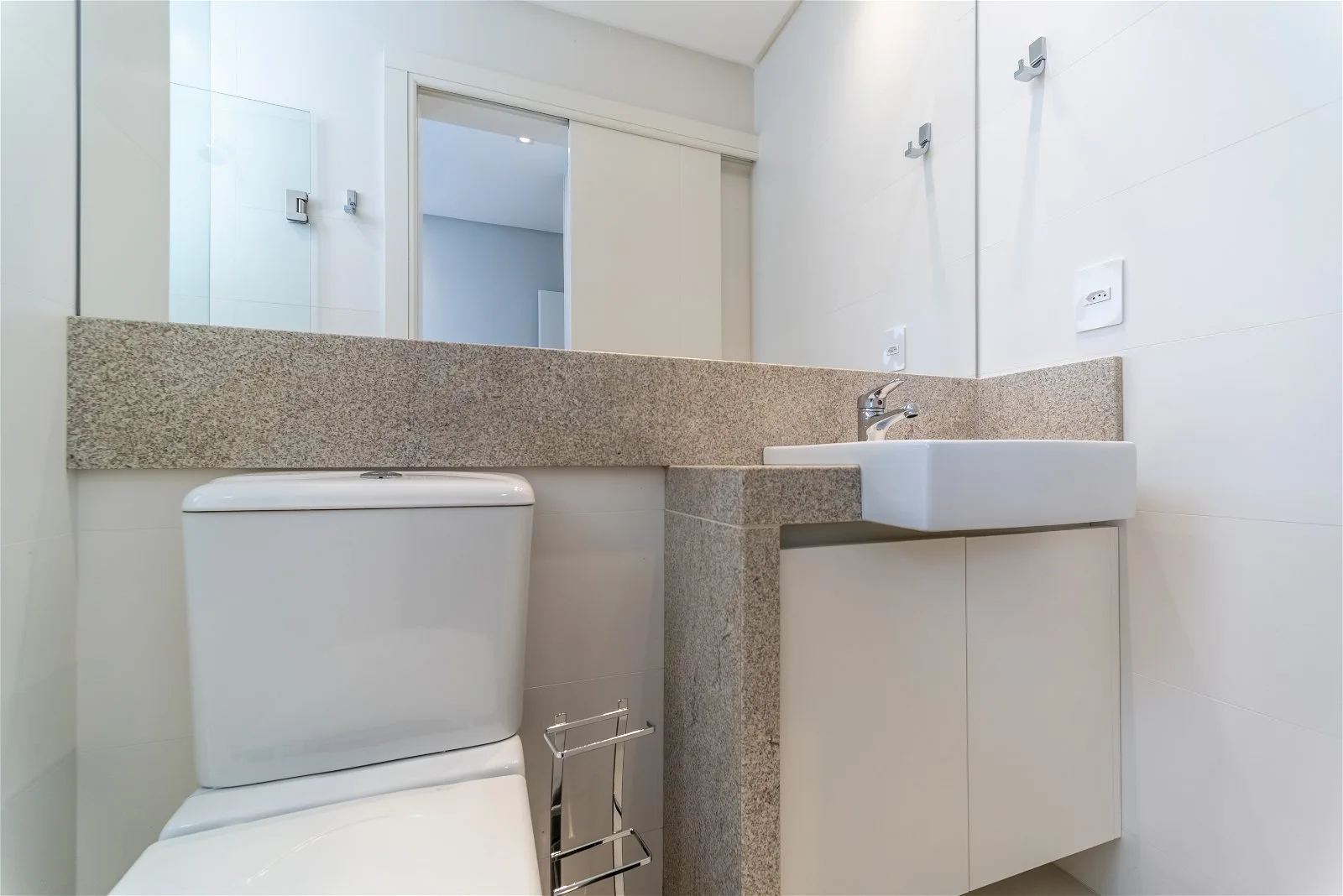 Ibiza Tower: Oceanfront Residence with Private Spa in Avenida Atlântica