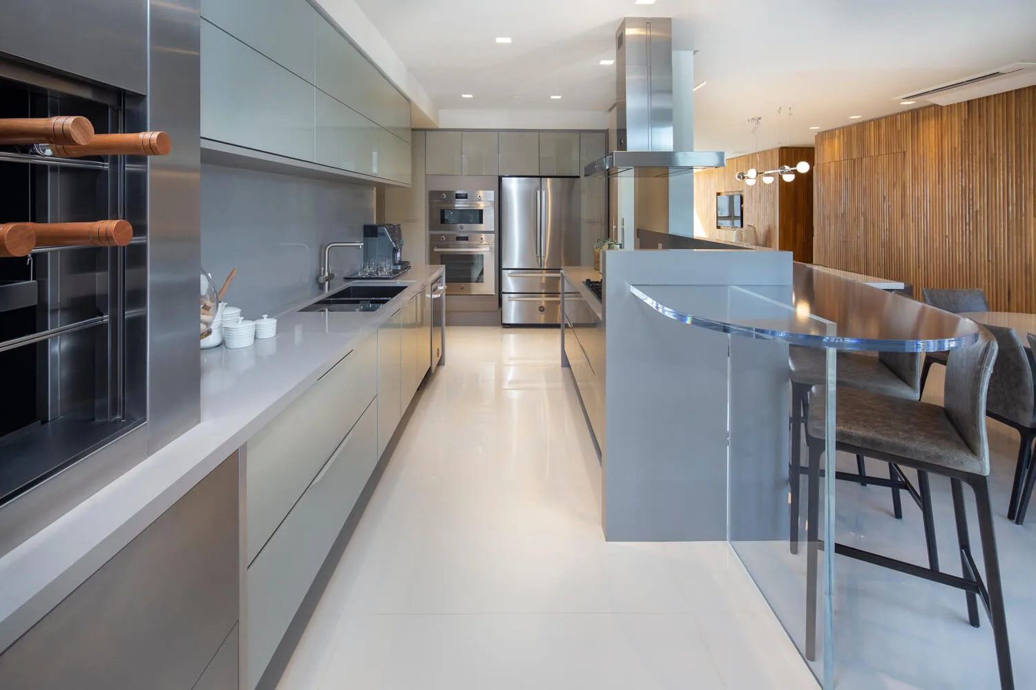 Yachthouse by Pininfarina: Ultra-Luxury Residence in Avenida Atlântica