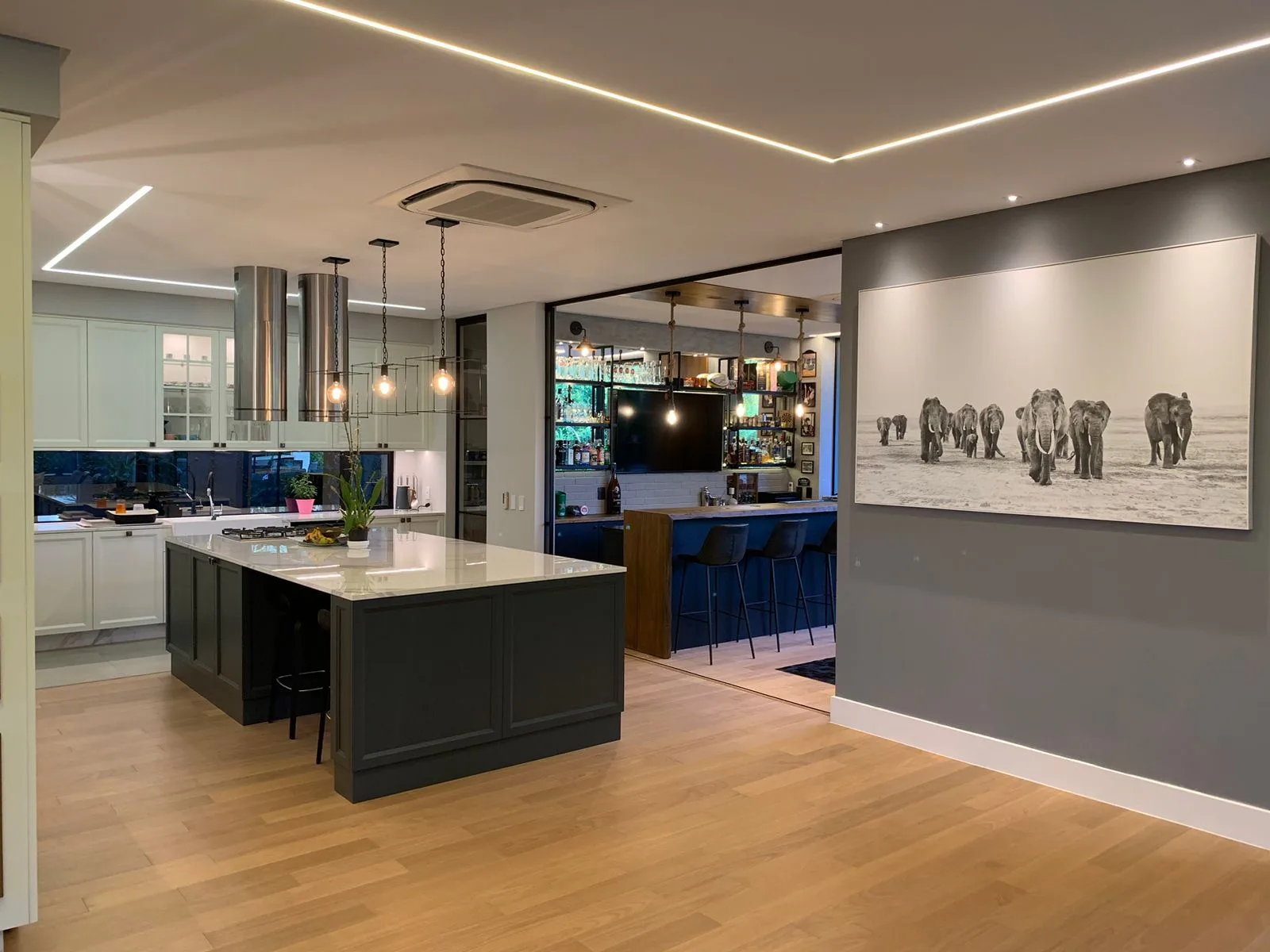 Bosque Amoraeville: Ultra-Luxury Residence with Forest Views in Jurerê Internacional