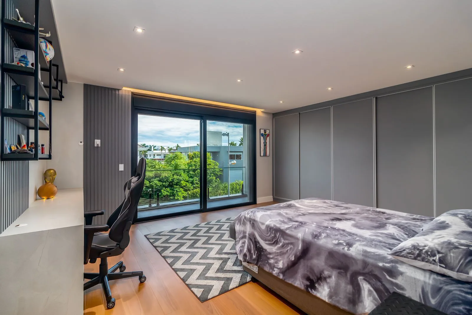 Bosque Amoraeville: Ultra-Luxury Residence with Forest Views in Jurerê Internacional