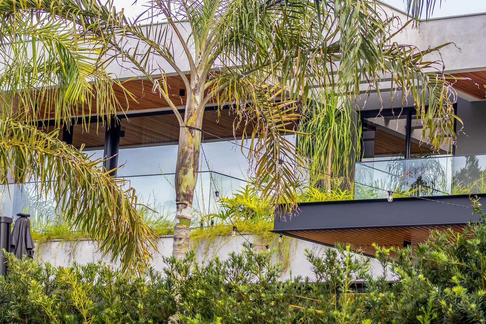 Bosque Amoraeville: Ultra-Luxury Residence with Forest Views in Jurerê Internacional