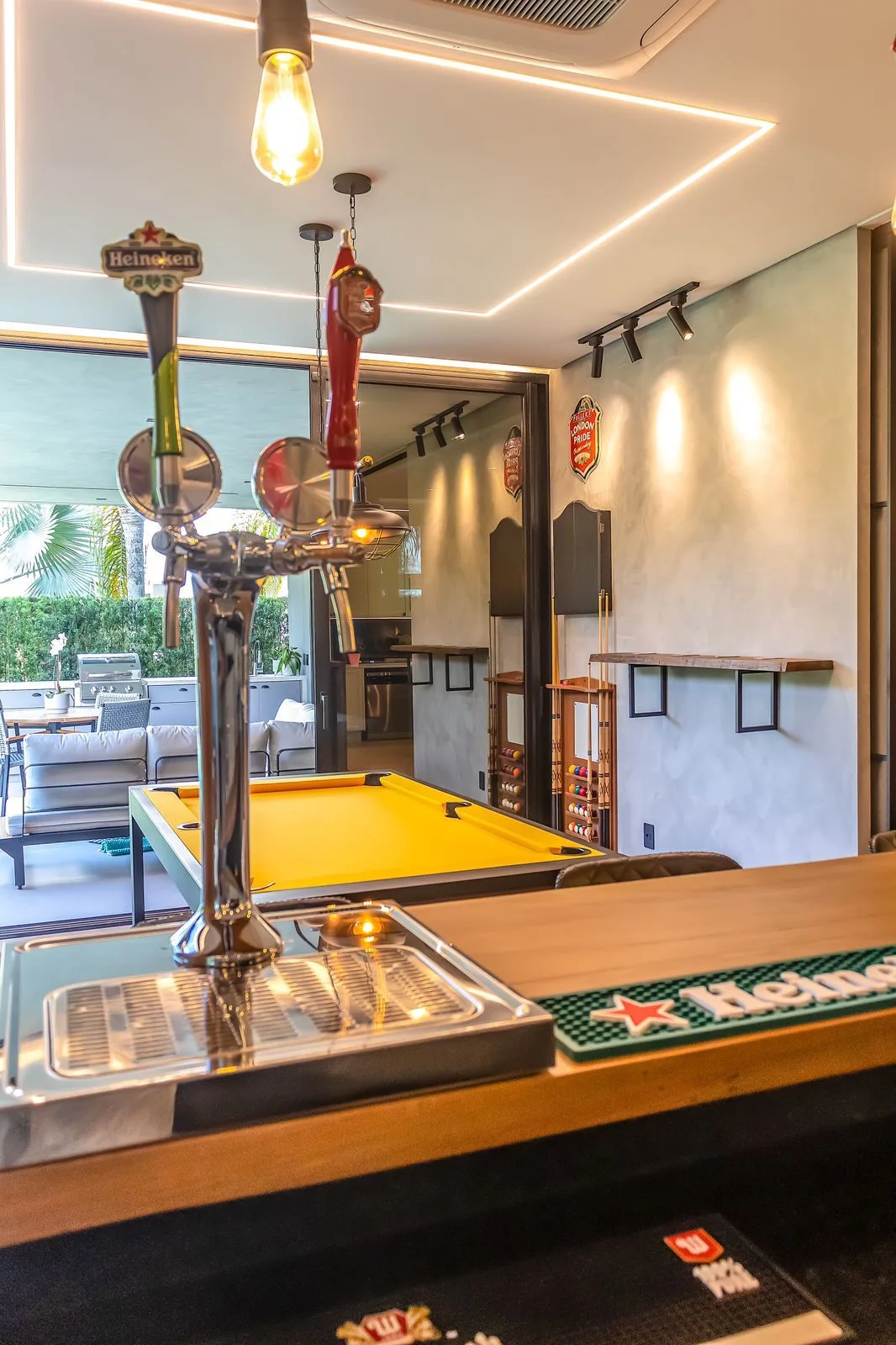 Bosque Amoraeville: Ultra-Luxury Residence with Forest Views in Jurerê Internacional