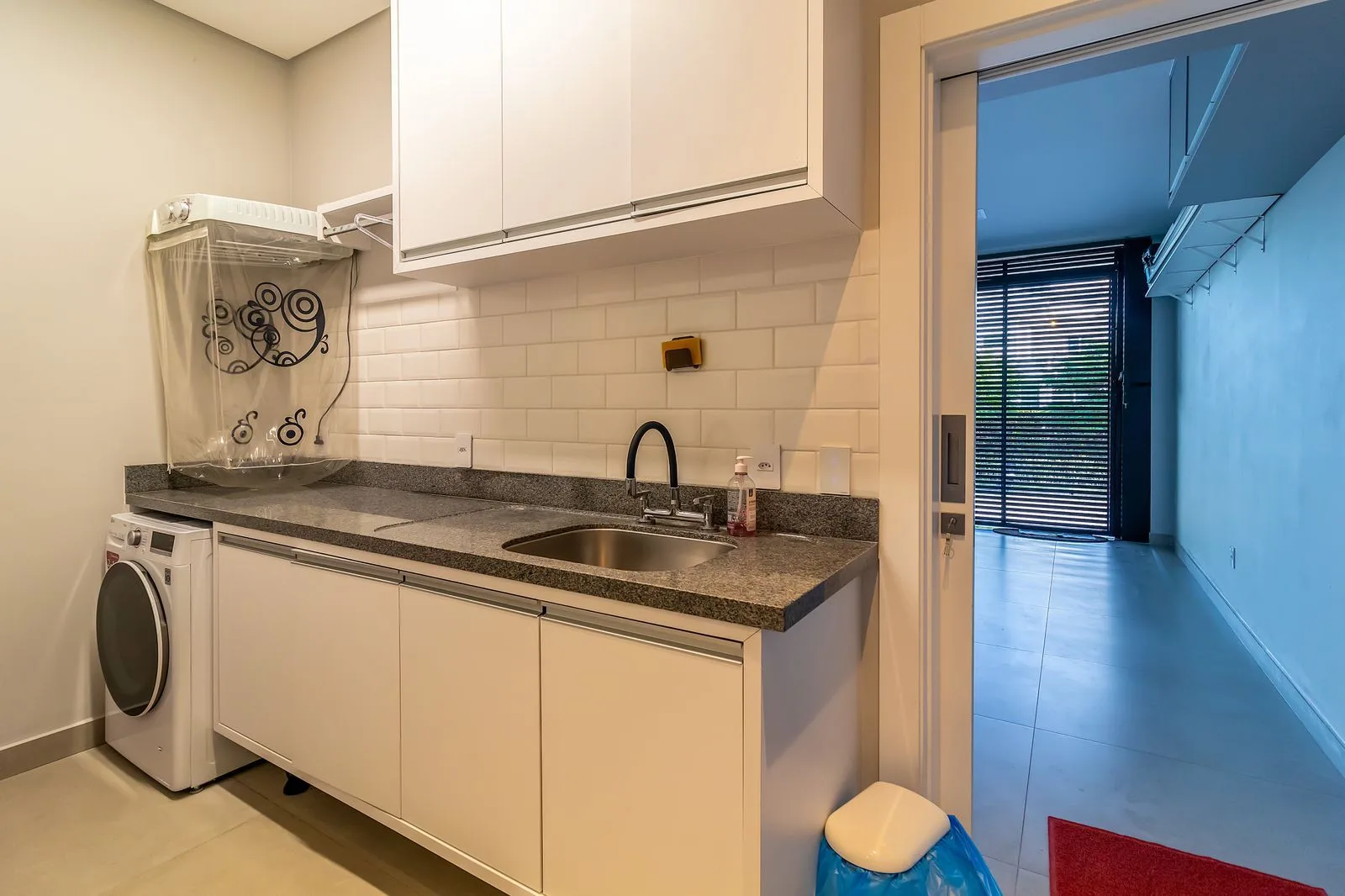 Bosque Amoraeville: Ultra-Luxury Residence with Forest Views in Jurerê Internacional