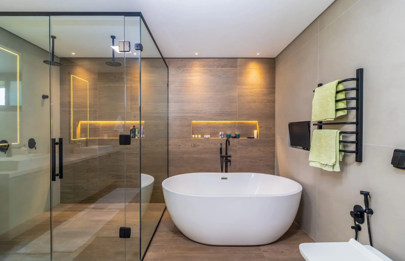 Bosque Amoraeville: Ultra-Luxury Residence with Forest Views in Jurerê Internacional