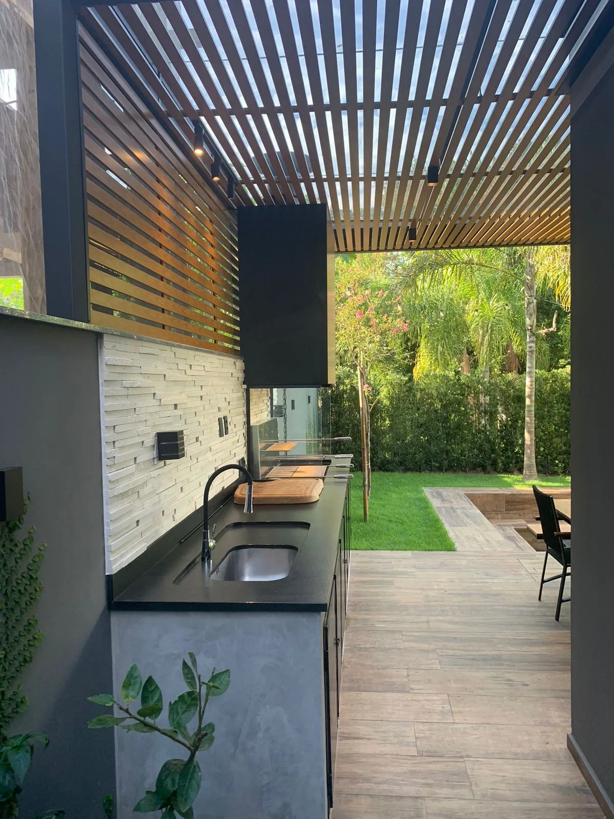 Bosque Amoraeville: Ultra-Luxury Residence with Forest Views in Jurerê Internacional