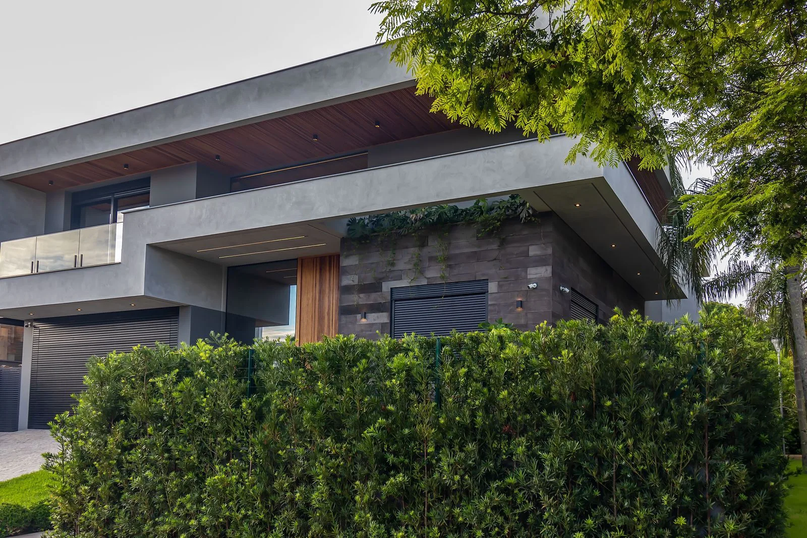 Bosque Amoraeville: Ultra-Luxury Residence with Forest Views in Jurerê Internacional