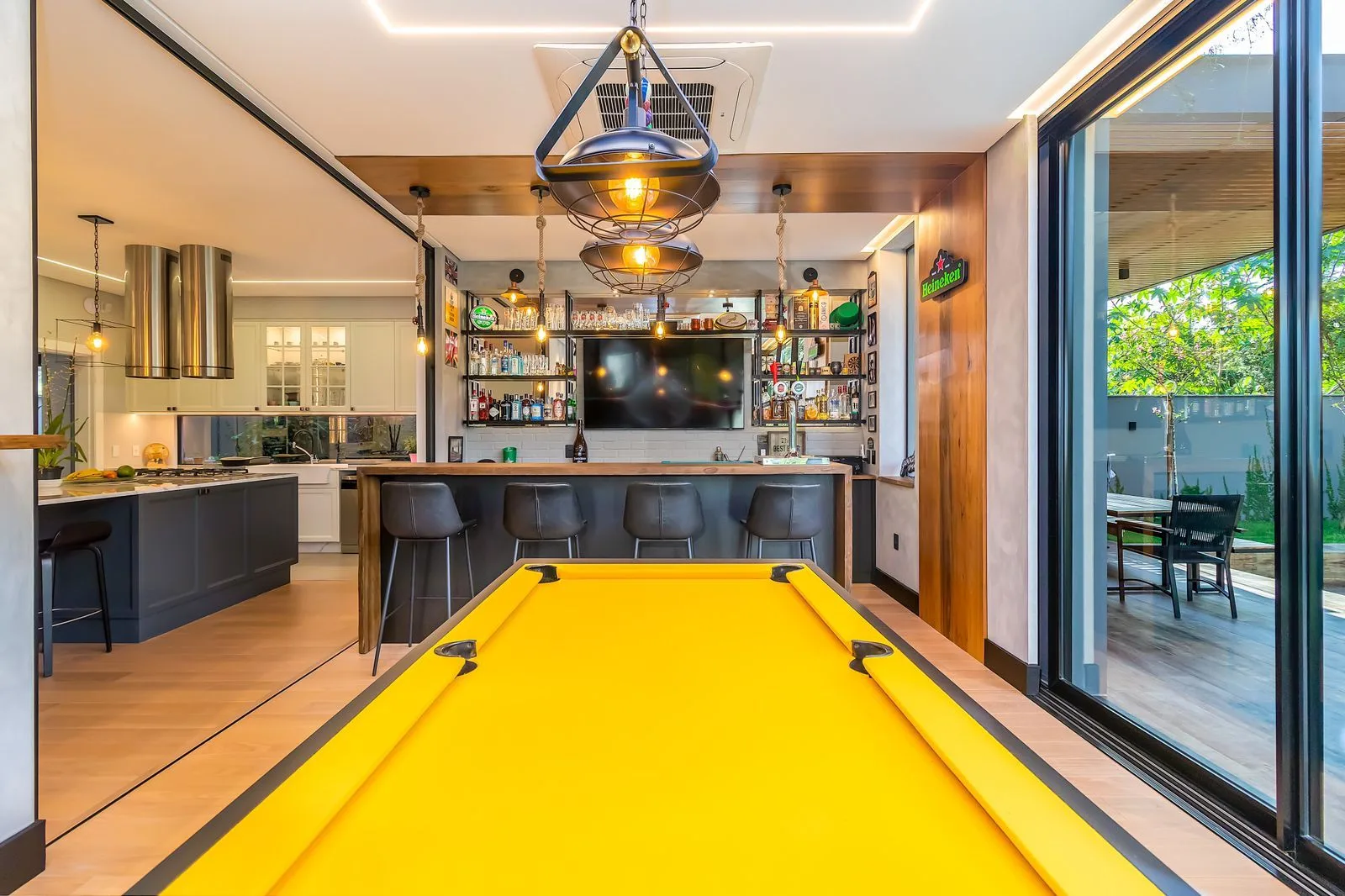 Bosque Amoraeville: Ultra-Luxury Residence with Forest Views in Jurerê Internacional