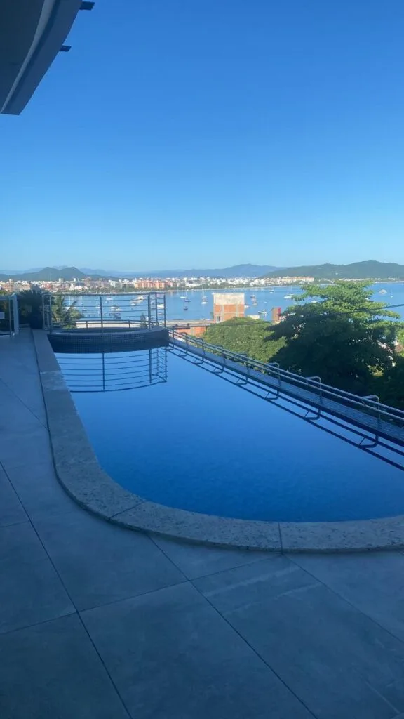 Luxury Residence with Integrated Amenity Complex in Florianópolis