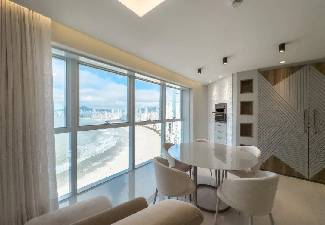 Infinity Coast: Luxury Apartment with Panoramic Views in Barra Norte