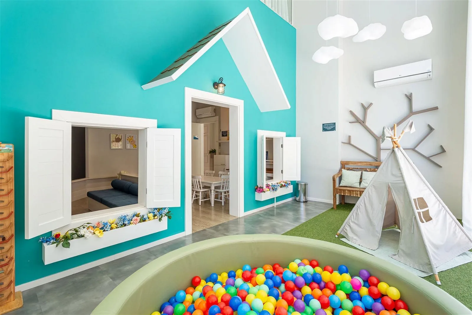 Infinity Coast: Luxury Apartment with Panoramic Views in Barra Norte