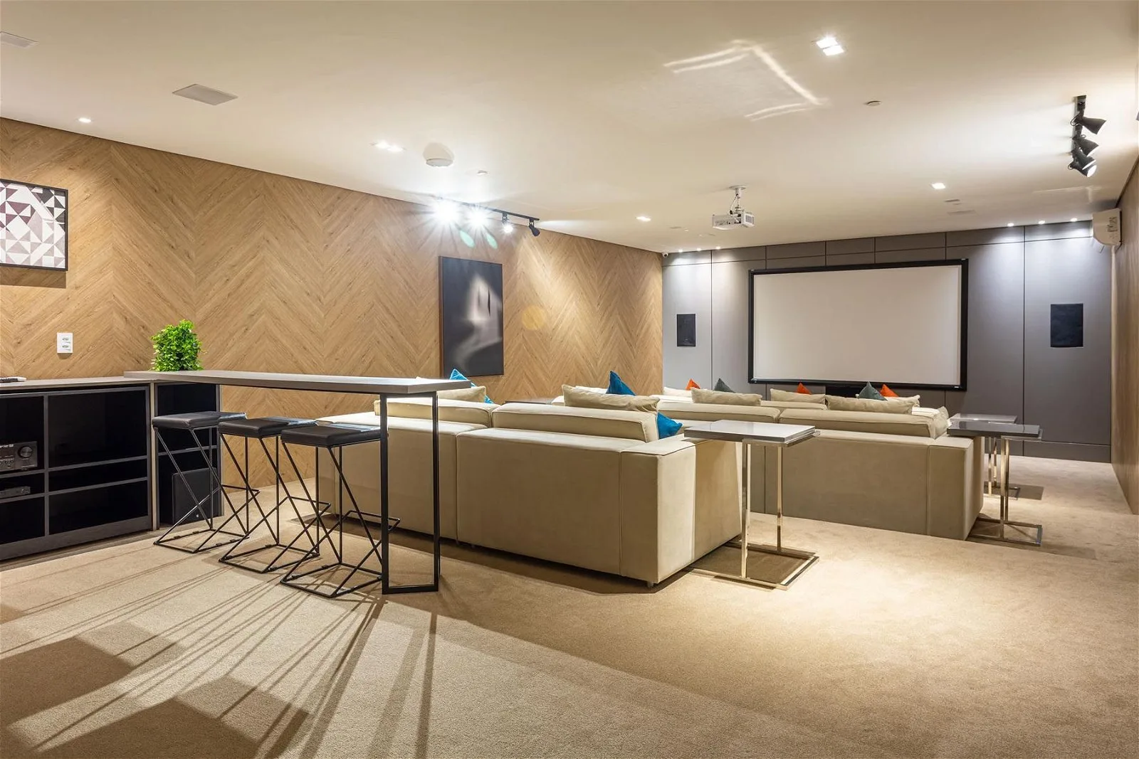 Infinity Coast: Luxury Apartment with Panoramic Views in Barra Norte