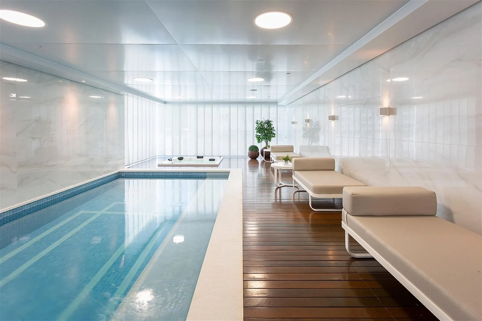 Infinity Coast: Luxury Apartment with Panoramic Views in Barra Norte