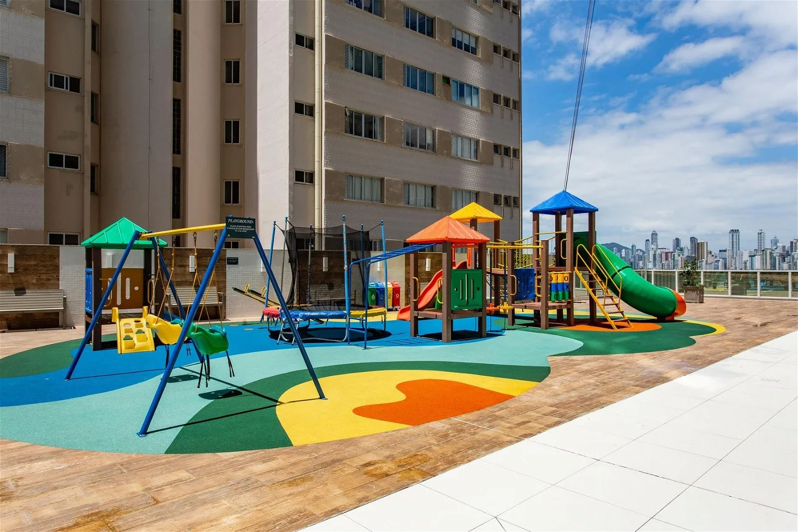 Infinity Coast: Luxury Apartment with Panoramic Views in Barra Norte