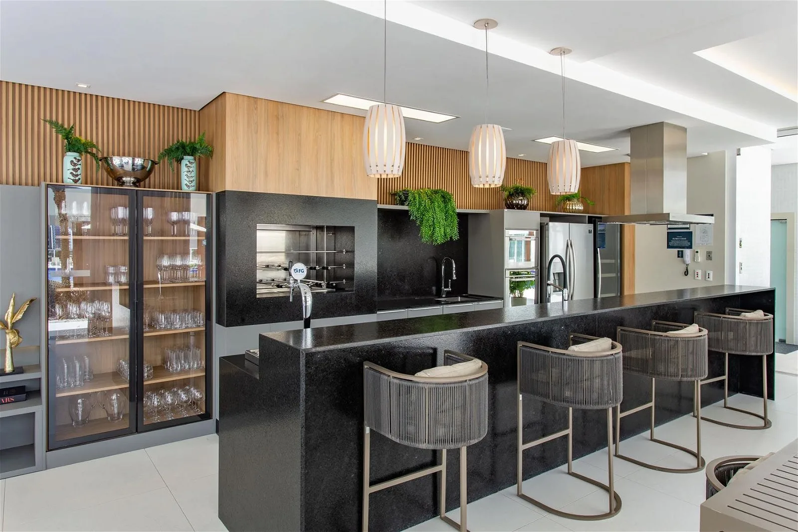 Infinity Coast: Luxury Apartment with Panoramic Views in Barra Norte