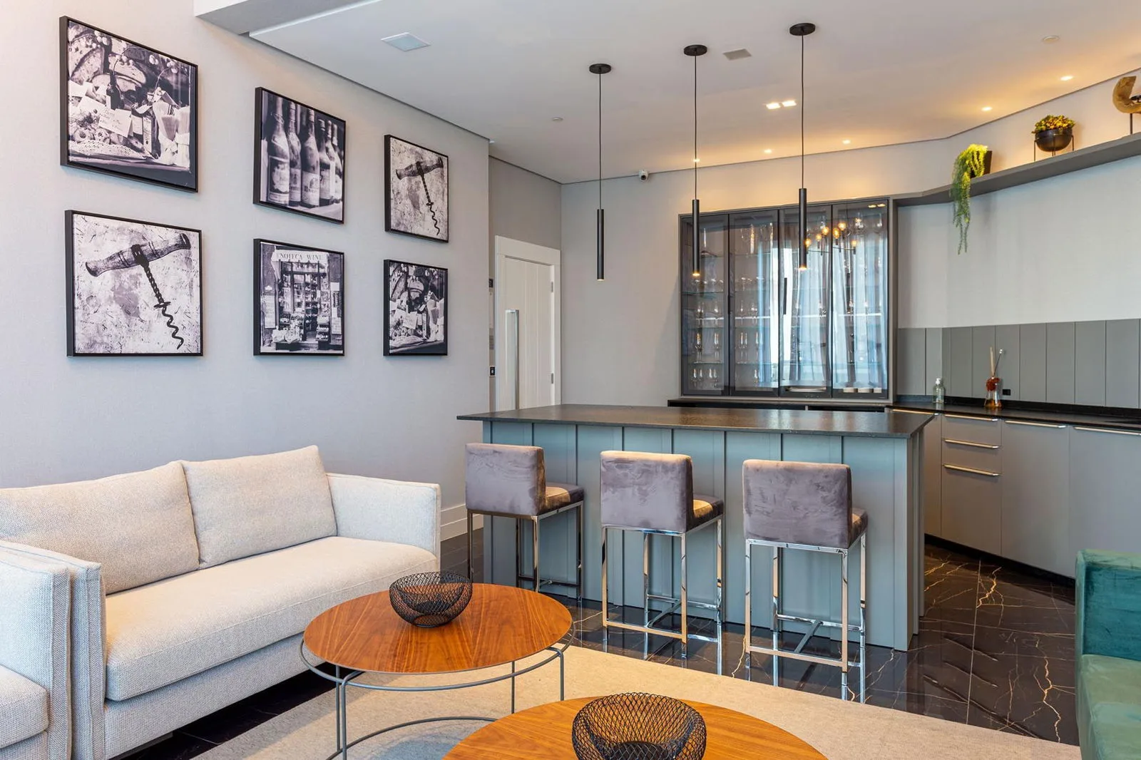 Infinity Coast: Luxury Apartment with Panoramic Views in Barra Norte