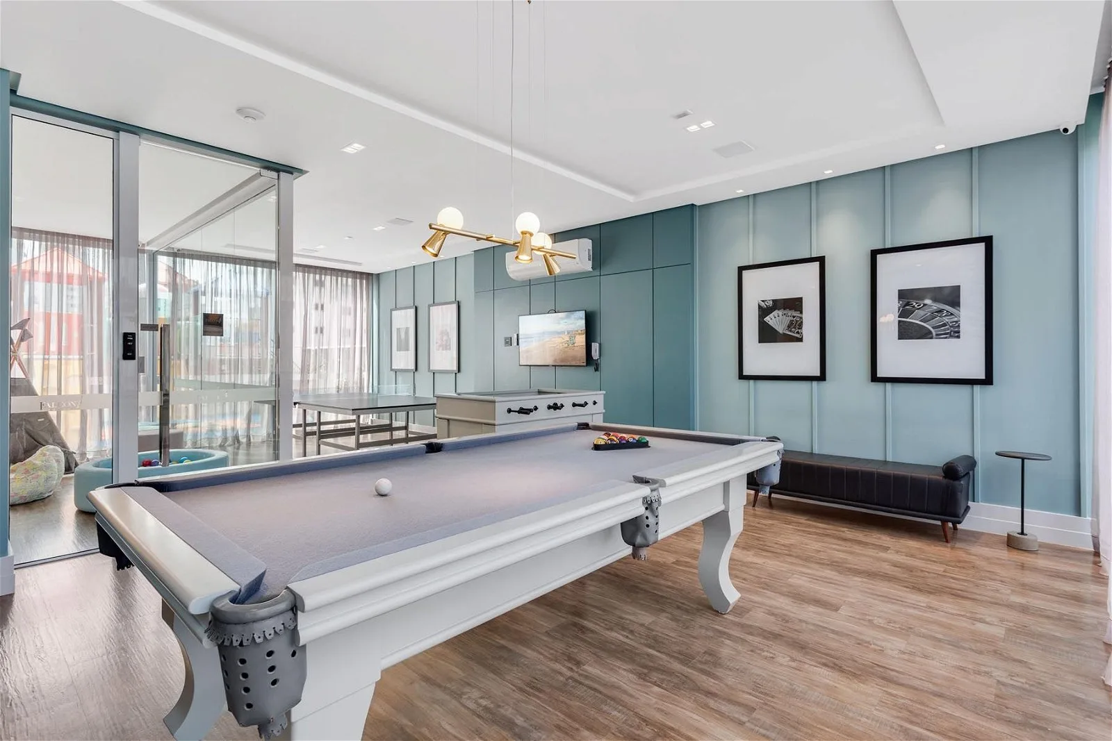 Infinity Coast: Luxury Apartment with Panoramic Views in Barra Norte