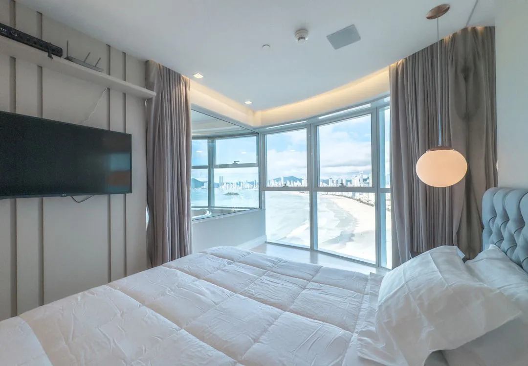 Infinity Coast: Luxury Apartment with Panoramic Views in Barra Norte
