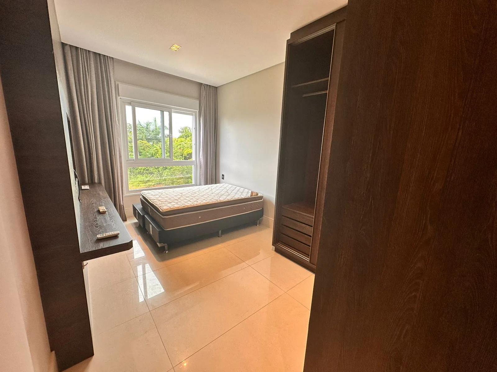 Luxury Residence with Integrated Amenity Complex in Canasjurerê