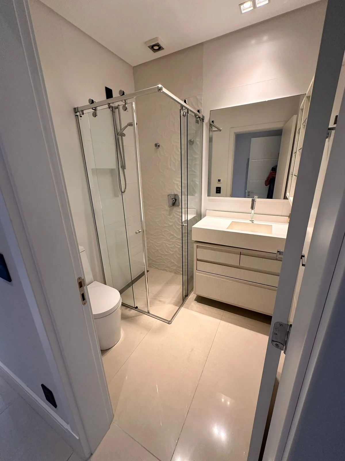 Luxury Residence with Integrated Amenity Complex in Canasjurerê