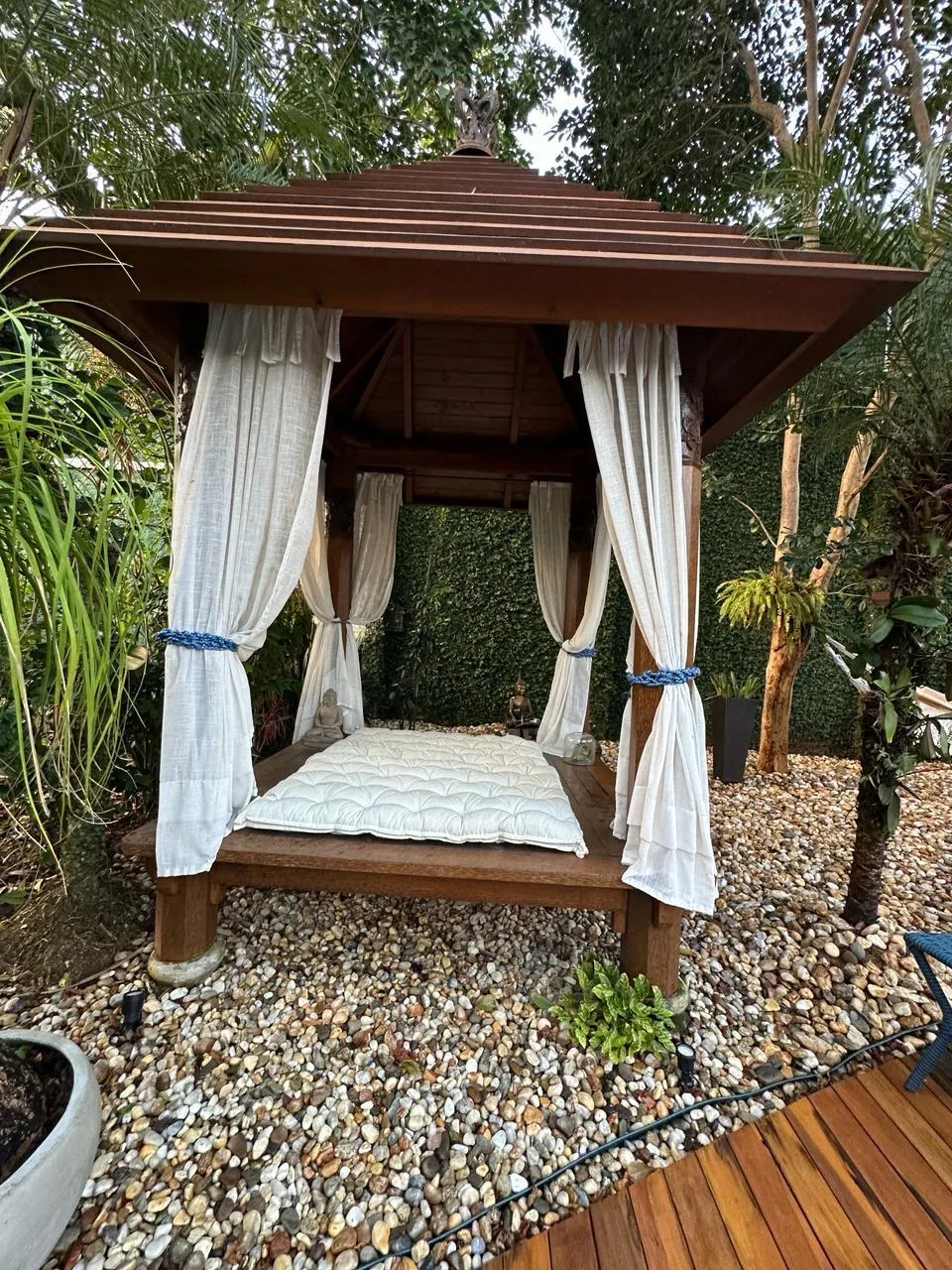 Praia Brava Estate: Ultra-Luxury Residence with Private Pool Sanctuary in Itajaí