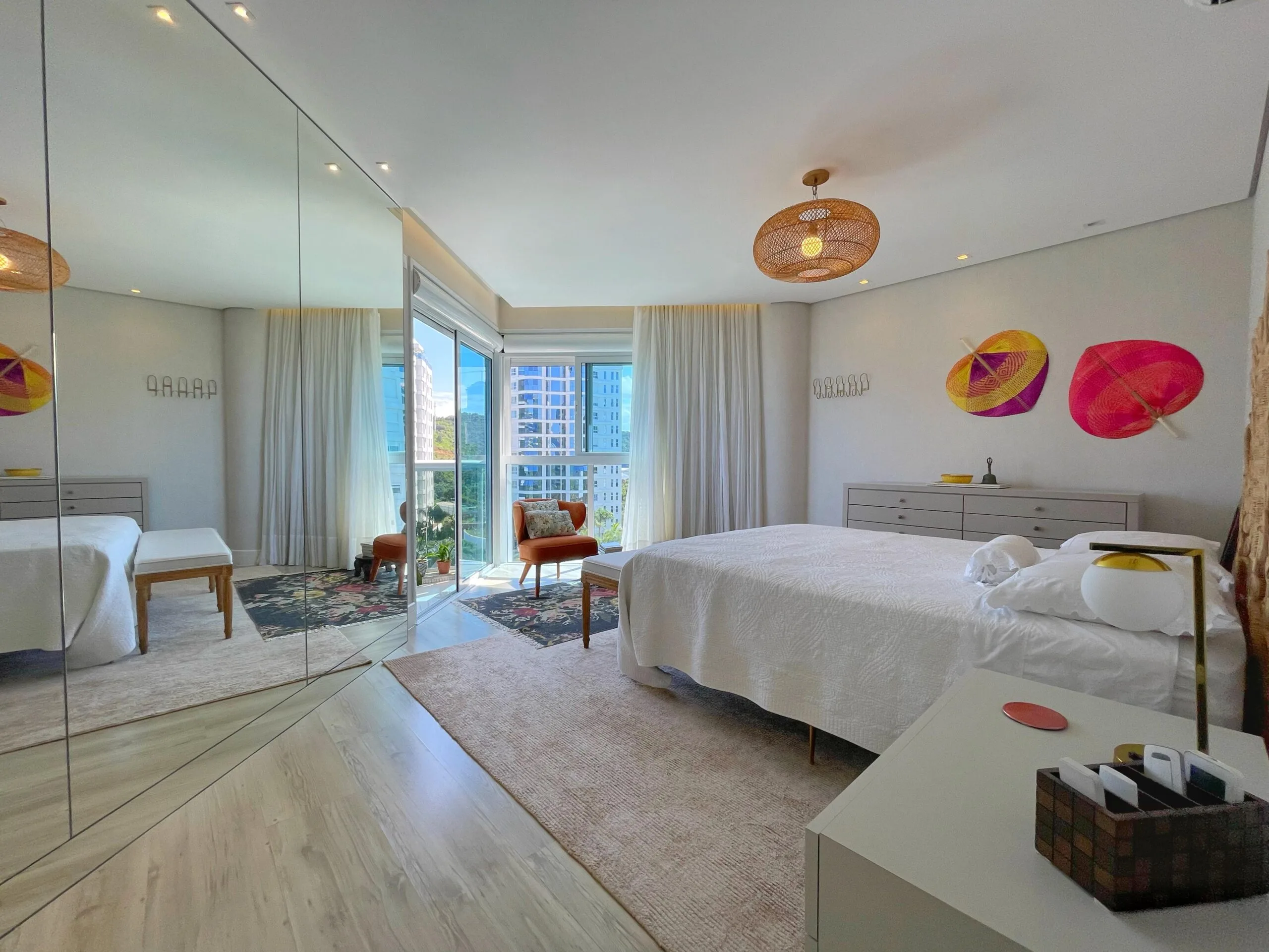 Brava Home Club: Luxury Villa with Resort Amenities in Praia Brava