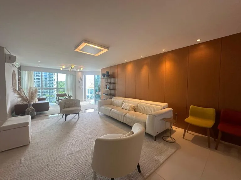 Brava Home Club: Luxury Villa with Resort Amenities in Praia Brava — Praia Brava, Itajaí