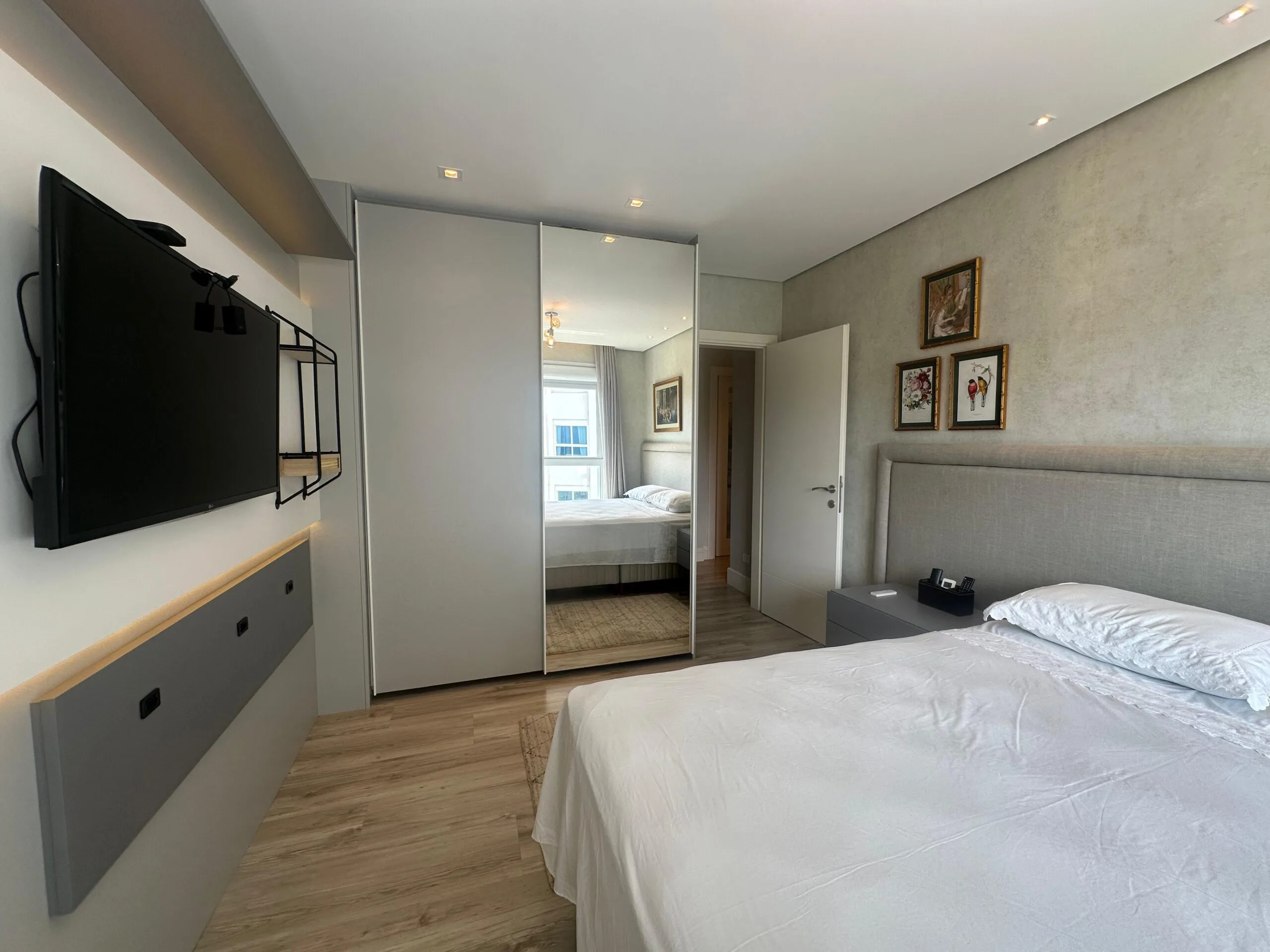 Brava Home Club: Luxury Villa with Resort Amenities in Praia Brava