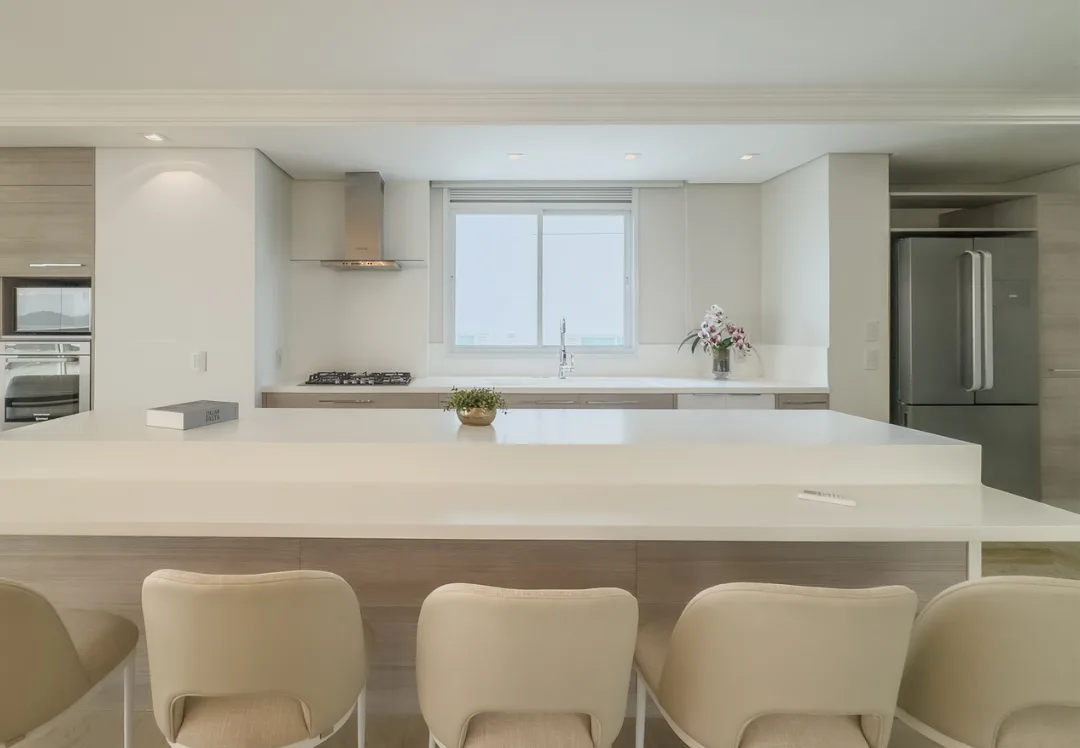 Gran Felicitá: Ultra-Luxury Penthouse with Panoramic Ocean Views in Centro