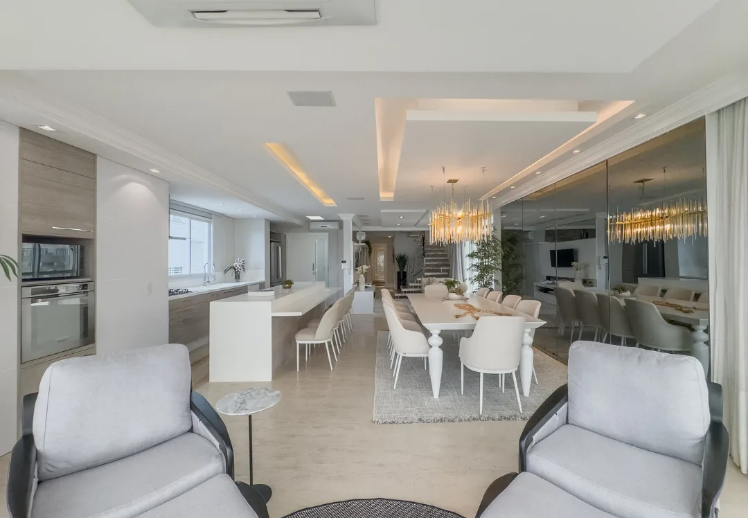 Gran Felicitá: Ultra-Luxury Penthouse with Panoramic Ocean Views in Centro