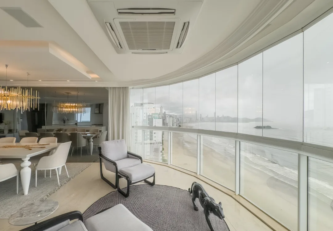 Gran Felicitá: Ultra-Luxury Penthouse with Panoramic Ocean Views in Centro