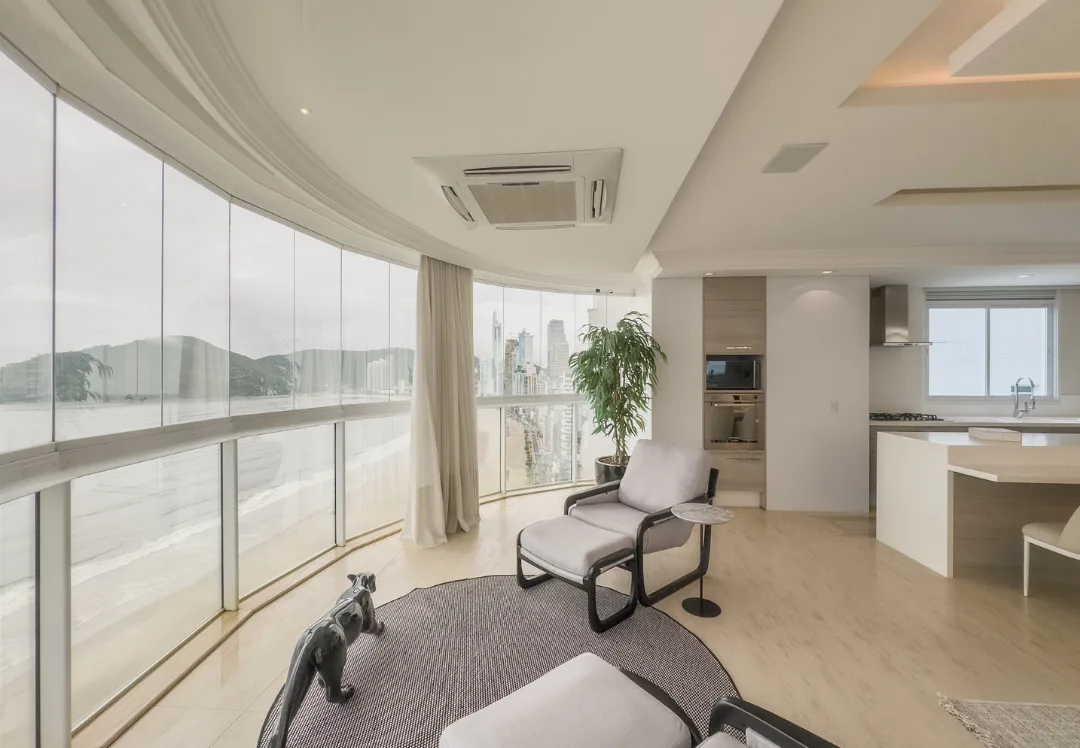 Gran Felicitá: Ultra-Luxury Penthouse with Panoramic Ocean Views in Centro