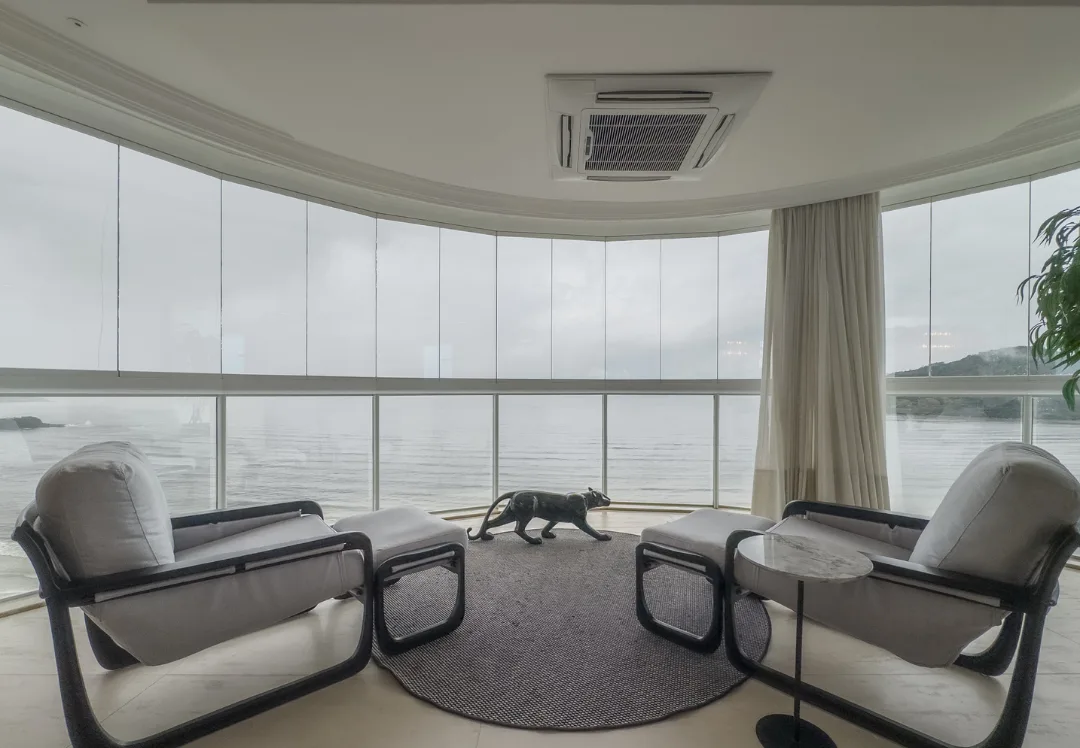 Gran Felicitá: Ultra-Luxury Penthouse with Panoramic Ocean Views in Centro