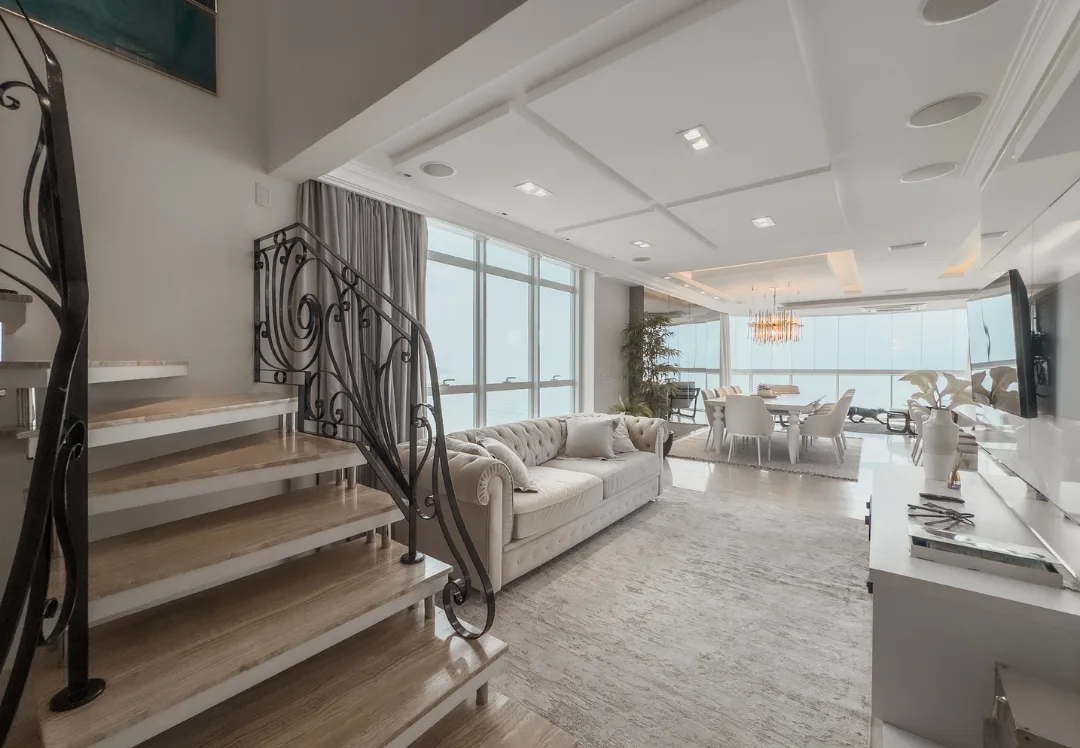 Gran Felicitá: Ultra-Luxury Penthouse with Panoramic Ocean Views in Centro