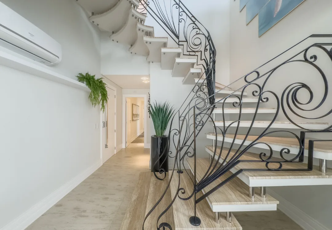 Gran Felicitá: Ultra-Luxury Penthouse with Panoramic Ocean Views in Centro