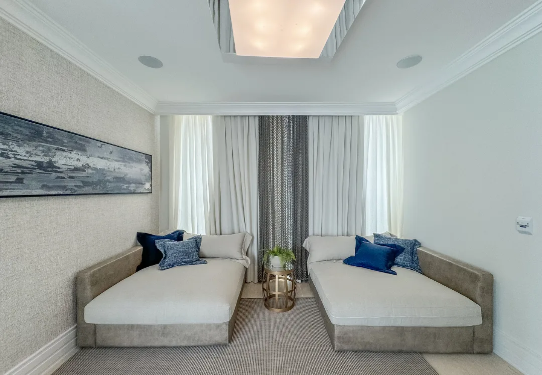 Gran Felicitá: Ultra-Luxury Penthouse with Panoramic Ocean Views in Centro